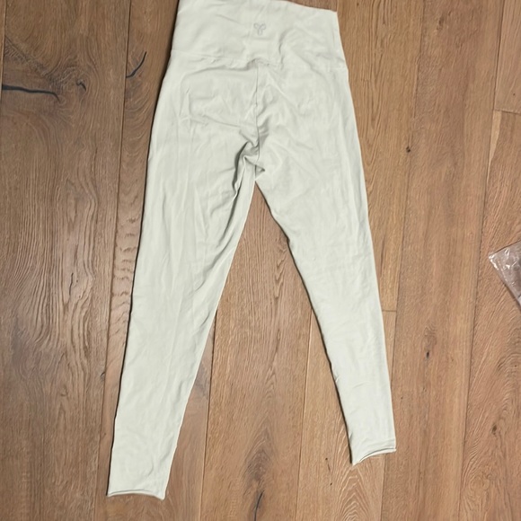 Light weight TNA leggings - Picture 1 of 4